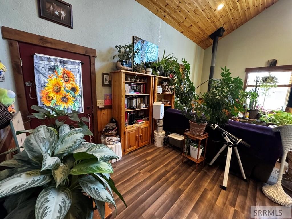 Image 8 of property listing at 7 Shady Lane, North Fork, ID 83466