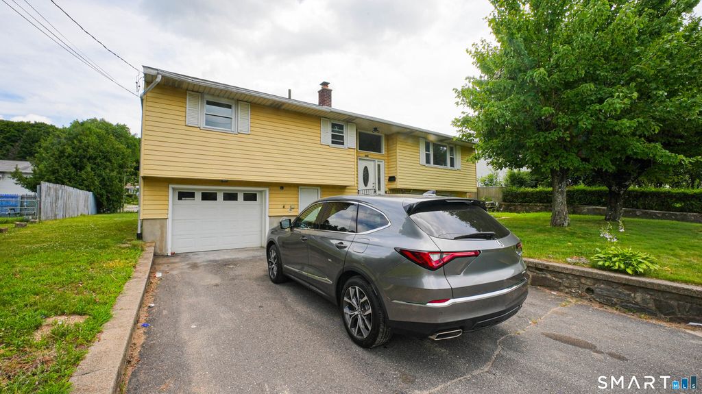 870 Woodtick Road, Waterbury, CT 06705