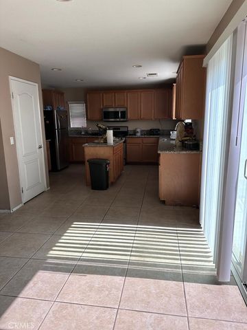 3884 Akina Avenue, Perris, CA 92571