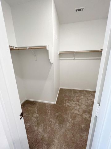1127 Catfish LN, Bastrop, TX 78602