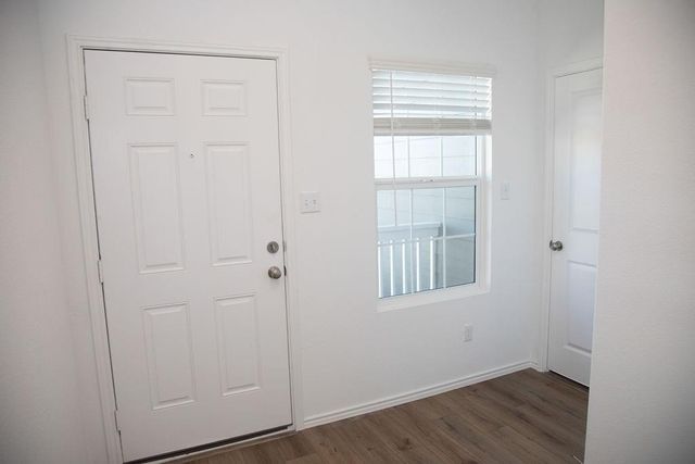 1127 Catfish LN, Bastrop, TX 78602