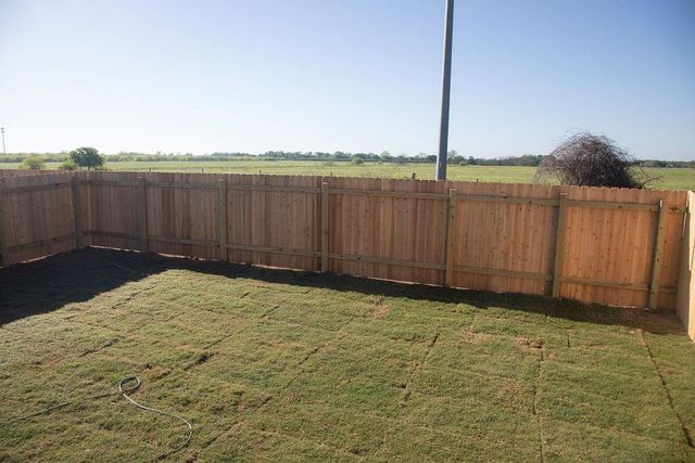 1127 Catfish LN, Bastrop, TX 78602