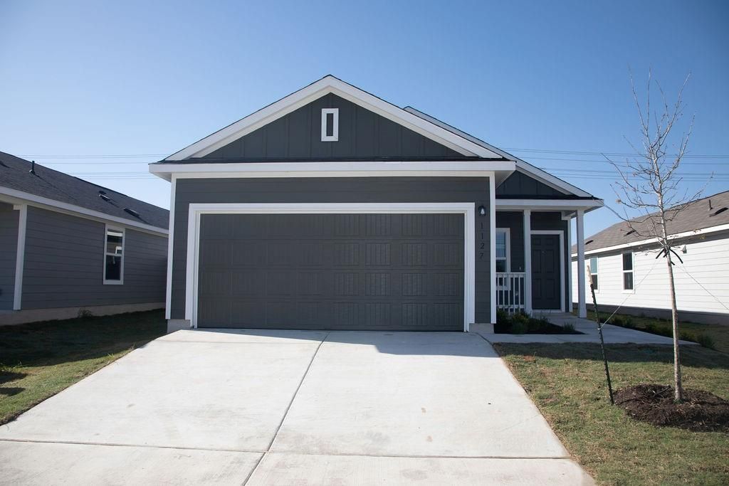 1127 Catfish LN, Bastrop, TX 78602