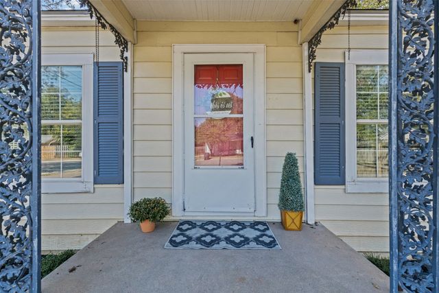 603 W 2nd Street, Cleburne, TX 76033