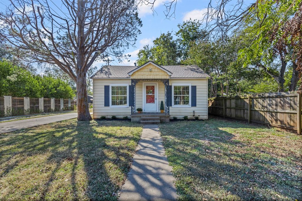 603 W 2nd Street, Cleburne, TX 76033