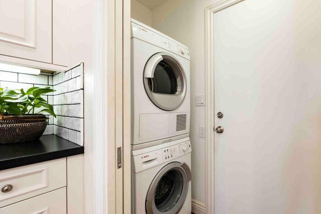 11 Chateau Drive, Menlo Park, CA 94025