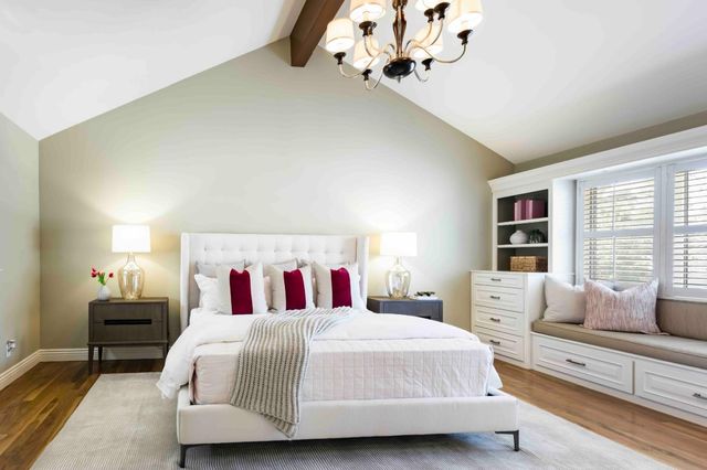 11 Chateau Drive, Menlo Park, CA 94025