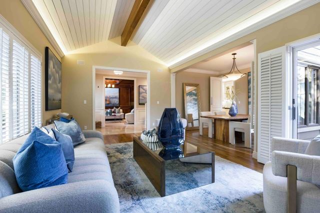 11 Chateau Drive, Menlo Park, CA 94025