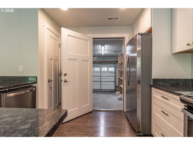 4509 RIDENOUR St, Roseburg, OR 97470