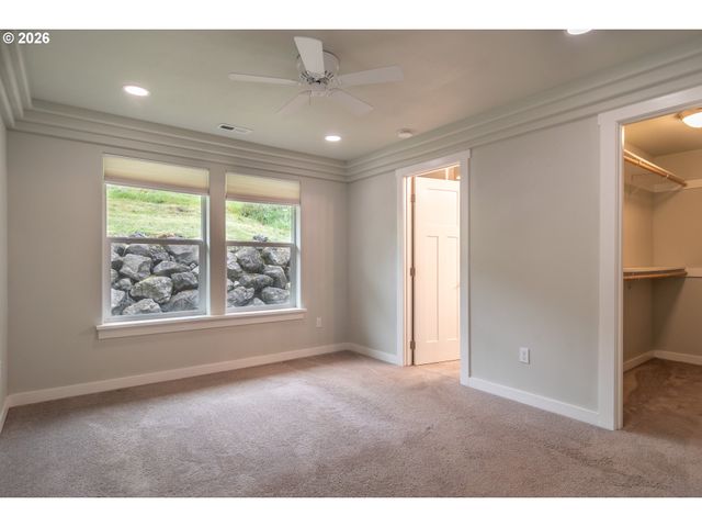 4509 RIDENOUR St, Roseburg, OR 97470