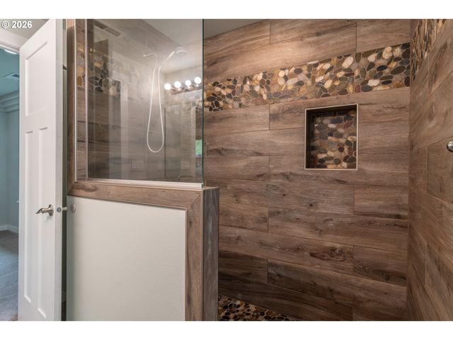 4509 RIDENOUR St, Roseburg, OR 97470