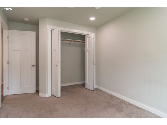 4509 RIDENOUR St, Roseburg, OR 97470