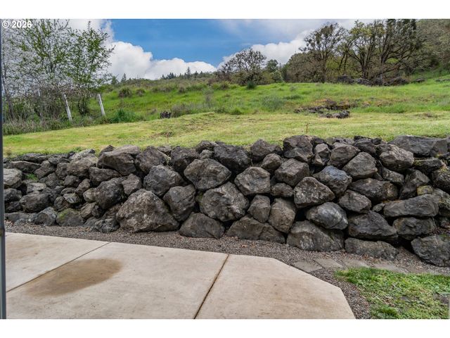 4509 RIDENOUR St, Roseburg, OR 97470