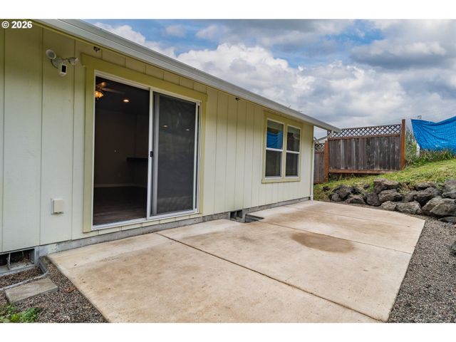 4509 RIDENOUR St, Roseburg, OR 97470