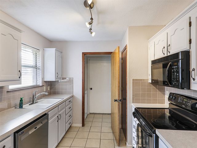 824 Brookhaven Drive, Royse City, TX 75189