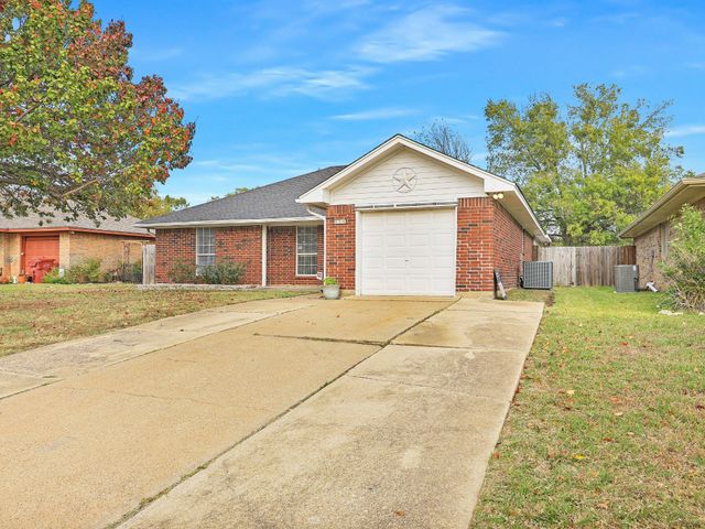 824 Brookhaven Drive, Royse City, TX 75189
