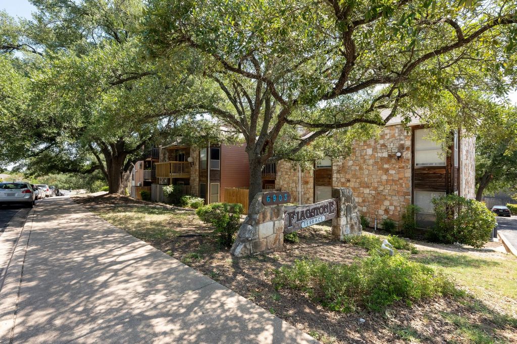 6903 Deatonhill DR 42, Austin, TX 78745