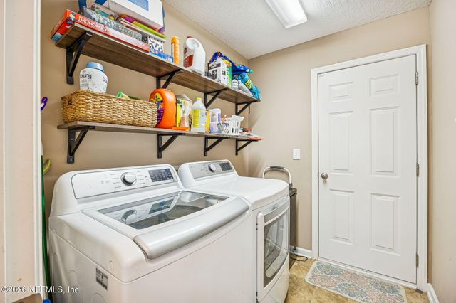 6315 TRIMPE Lane, Jacksonville, FL 32222