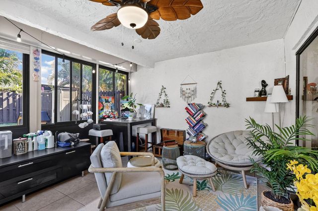 235 SW 29th Avenue, Delray Beach, FL 33445