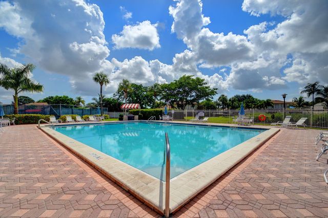 235 SW 29th Avenue, Delray Beach, FL 33445