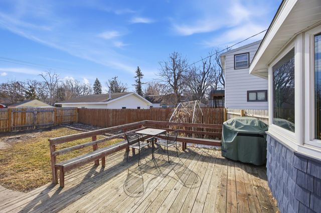 1613 10th Street N, Fargo, ND 58102