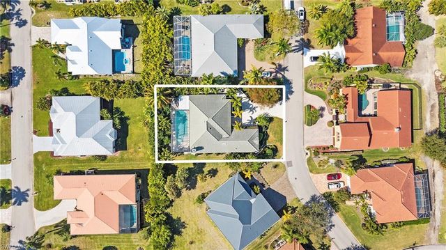 8558 S Lake CIR, Fort Myers, FL 33908