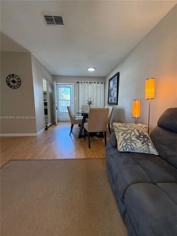 1832 Sunny Drive d-32, Bradenton, FL 34207