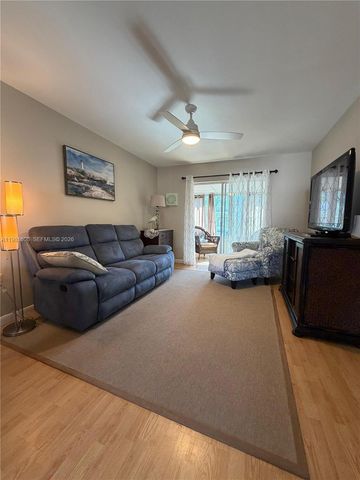 1832 Sunny Drive d-32, Bradenton, FL 34207
