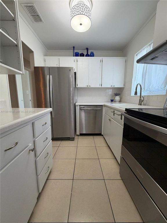 1832 Sunny Drive d-32, Bradenton, FL 34207