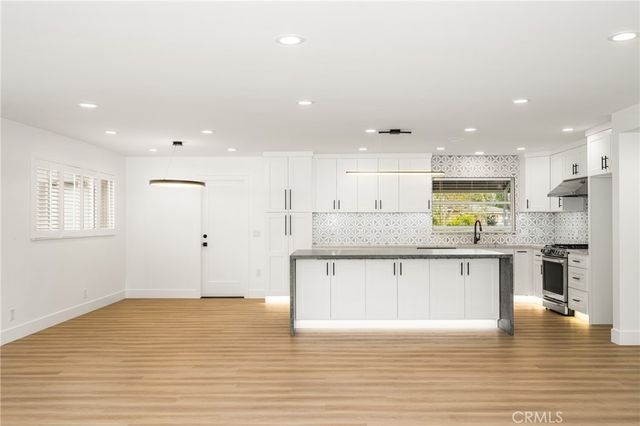 2932 Pemba Drive, Costa Mesa, CA 92626
