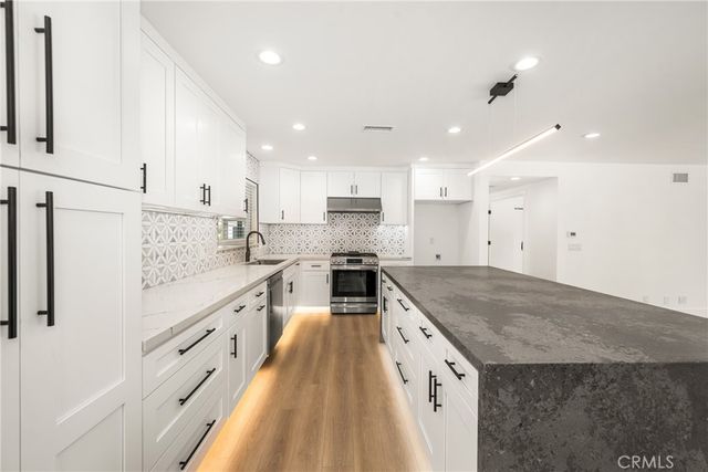 2932 Pemba Drive, Costa Mesa, CA 92626