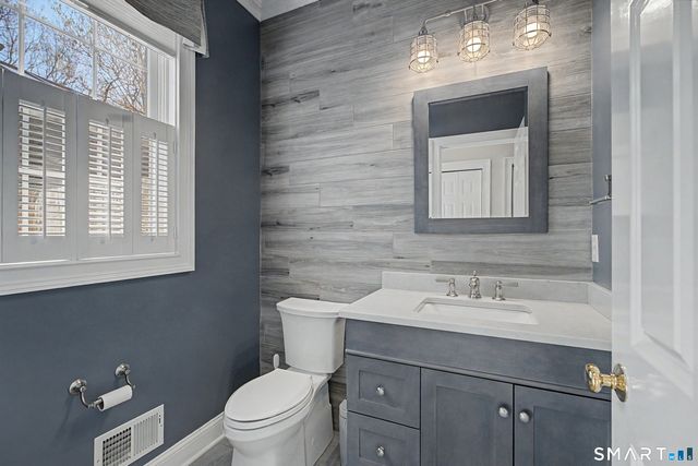 7 Caleb Court, Guilford, CT 06437