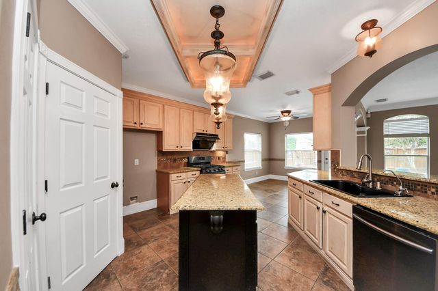 3613 Pine Valley Drive, Pearland, TX 77581