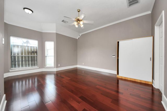 3613 Pine Valley Drive, Pearland, TX 77581