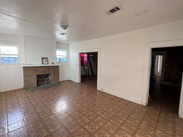 707 W Brooklyn Avenue, Dallas, TX 75208