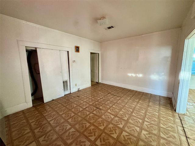 707 W Brooklyn Avenue, Dallas, TX 75208