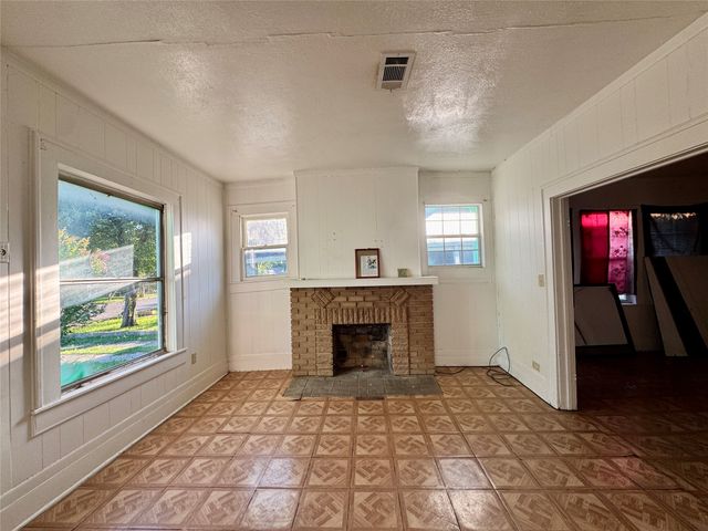 707 W Brooklyn Avenue, Dallas, TX 75208
