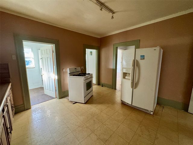 707 W Brooklyn Avenue, Dallas, TX 75208