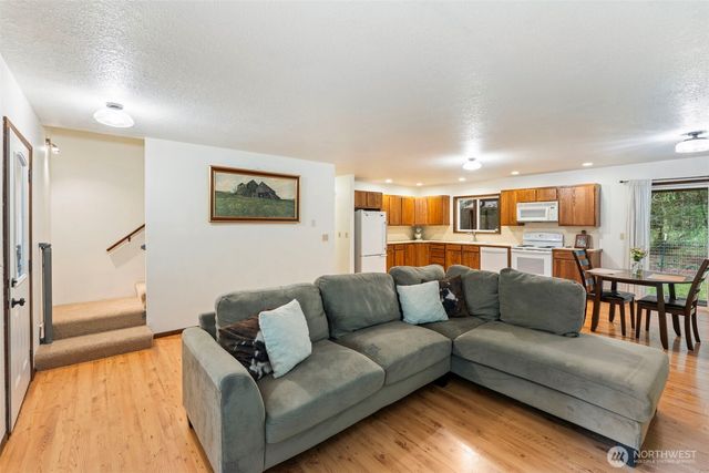 209 Alpha Way, Onalaska, WA 98570