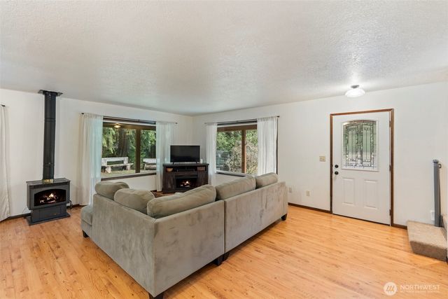 209 Alpha Way, Onalaska, WA 98570