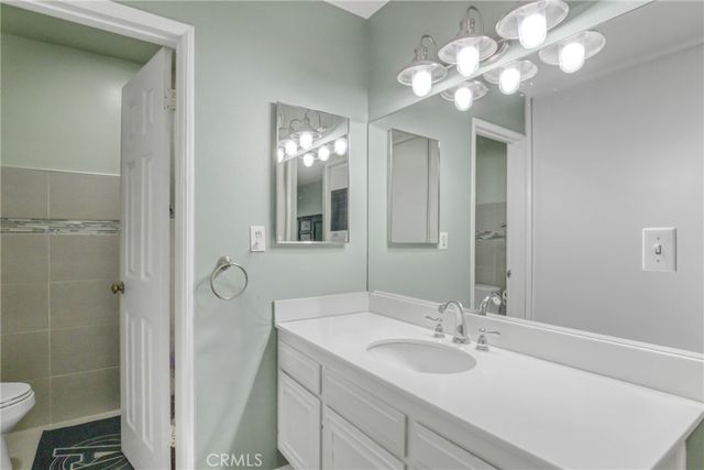 5334 Lindley Avenue 219, Encino, CA 91316