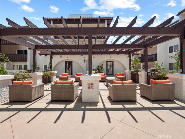 5334 Lindley Avenue 219, Encino, CA 91316