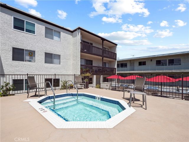 5334 Lindley Avenue 219, Encino, CA 91316