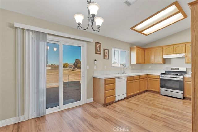 22186 Pahute, Apple Valley, CA 92308