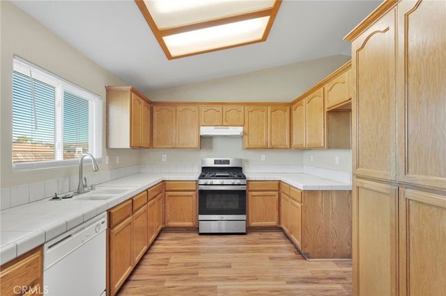 22186 Pahute, Apple Valley, CA 92308