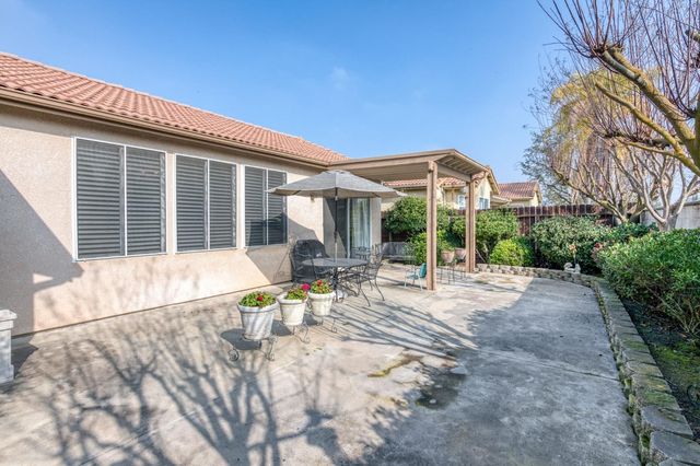 2406 E Marquise Court, Fresno, CA 93720