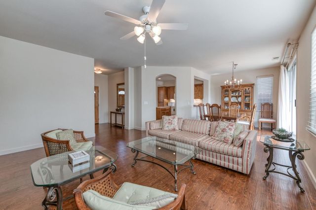 2406 E Marquise Court, Fresno, CA 93720