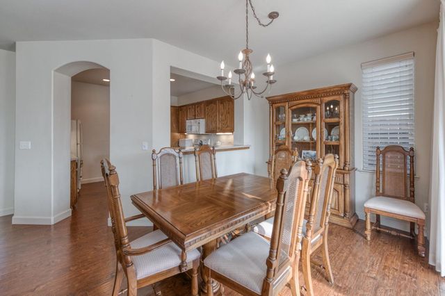 2406 E Marquise Court, Fresno, CA 93720