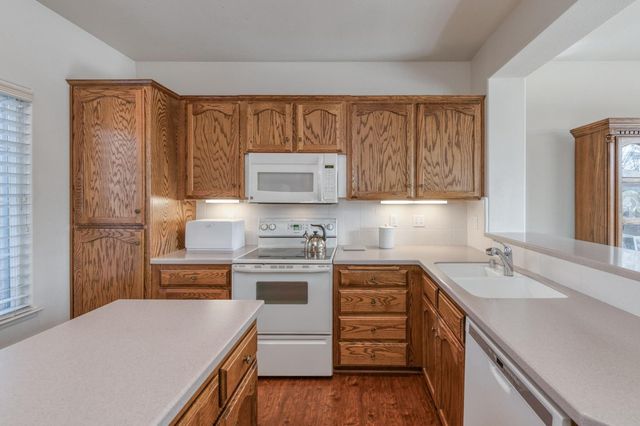 2406 E Marquise Court, Fresno, CA 93720