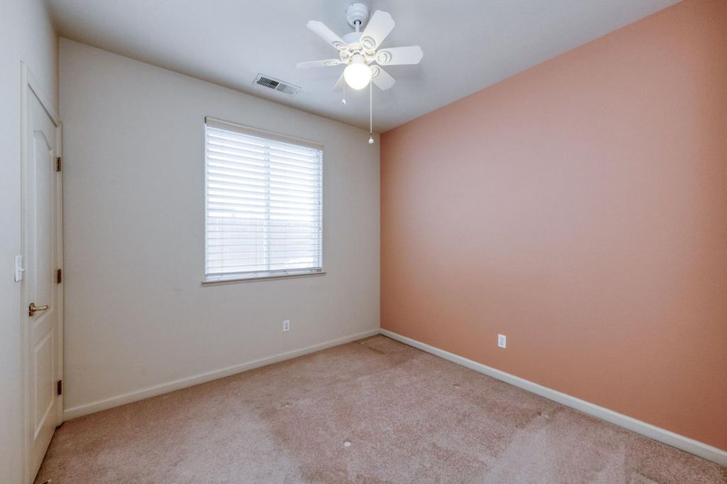 Image 11 of property listing at 2406 E Marquise Court, Fresno, CA 93720